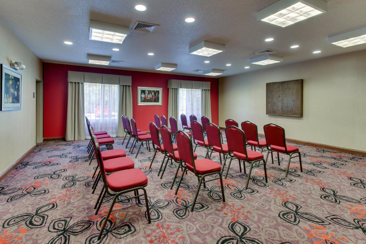 Holiday Inn Express Hotel & Suites Lancaster-Lititz By Ihg Exteriör bild